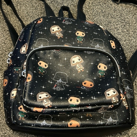 Star Wars mini backpack w/adjustable straps one zipper picket and 2 side pockets main image 11
